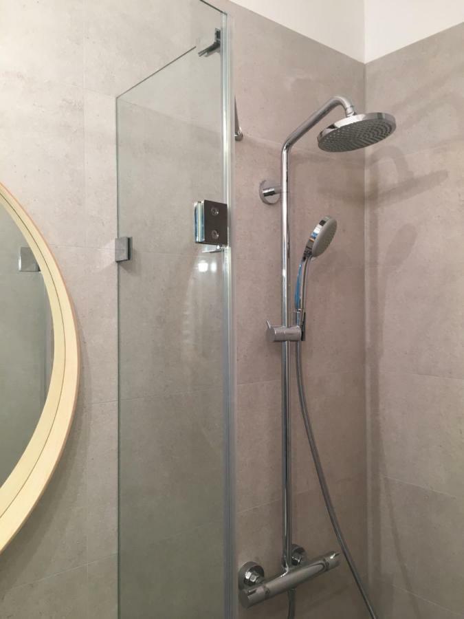 Shoq Studio Nice Apartment With Private Parking Краков Экстерьер фото