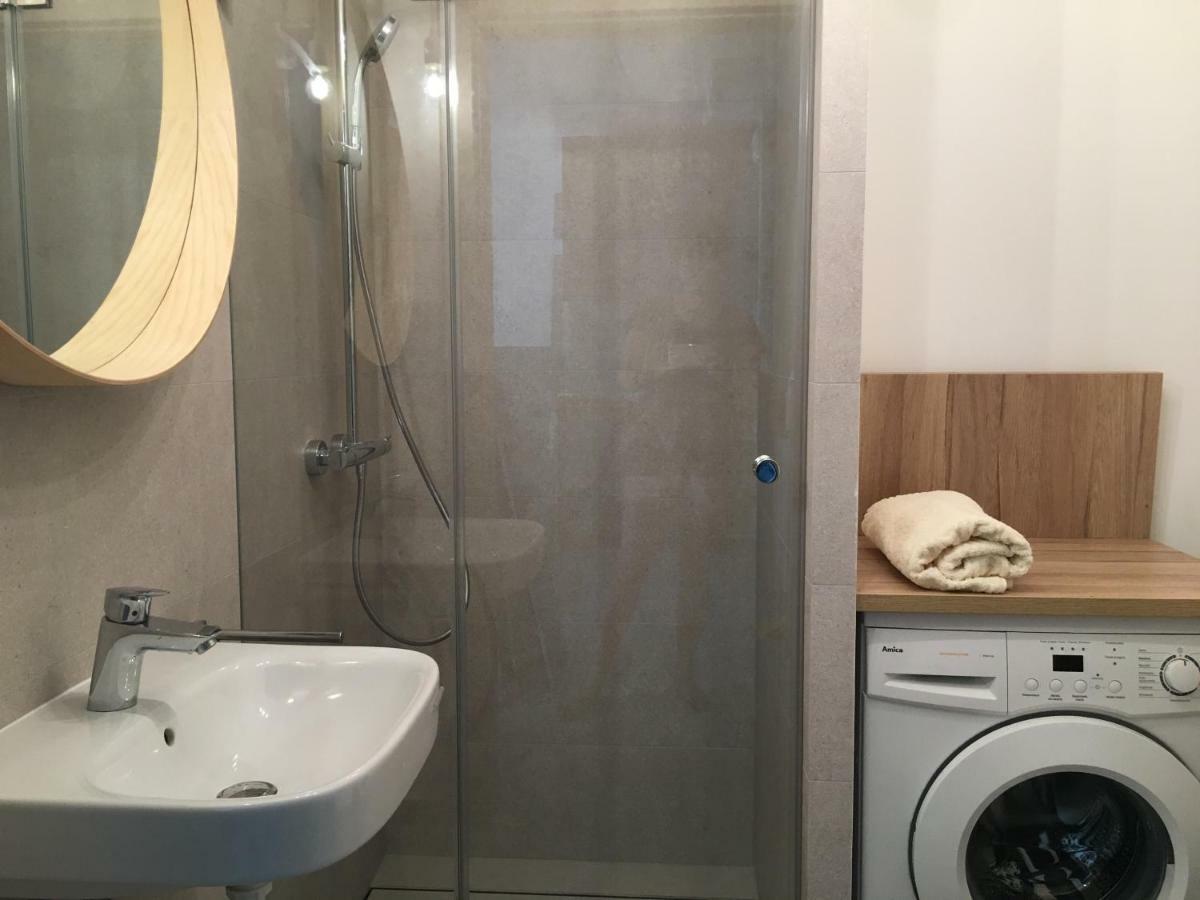 Shoq Studio Nice Apartment With Private Parking Краков Экстерьер фото